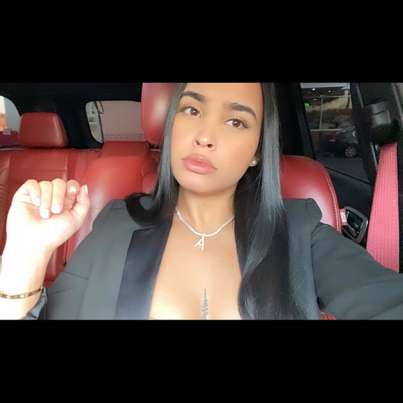 Meet your Posher, Ashley - Picture 1 of 1